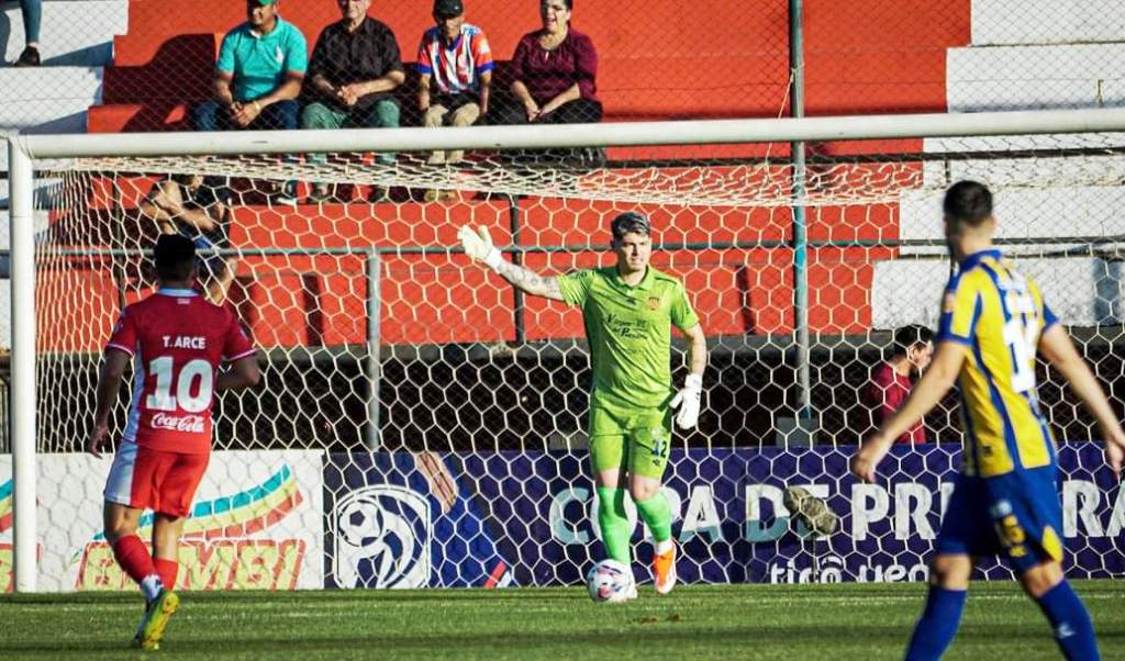 Versus / ¡Categórica victoria de Sportivo Luqueño frente a Tacuary en